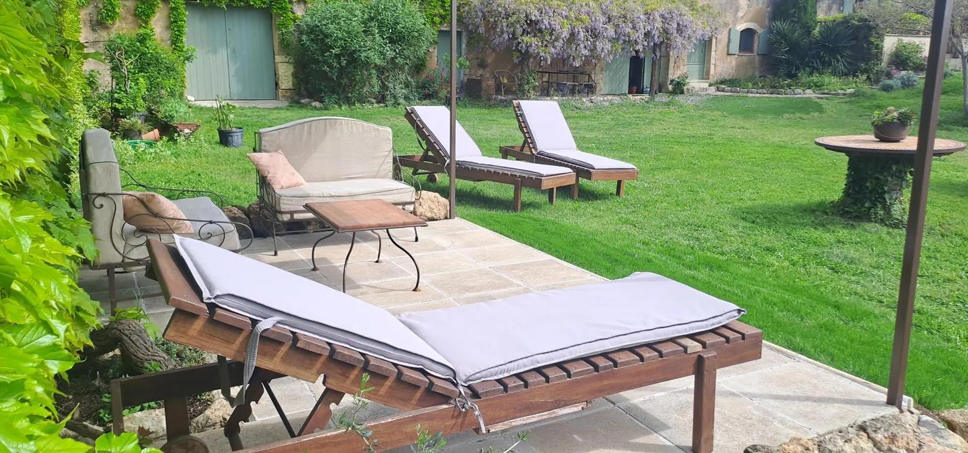 Mas Le Devenson Hotel Mouries Guest house